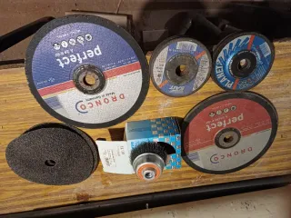 Discos y cepillo para radial