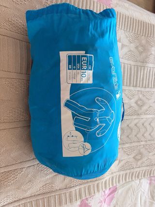 Mono de esquí infantil azul y blanco