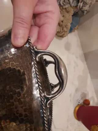 Cesta antigua de alpaca con asa