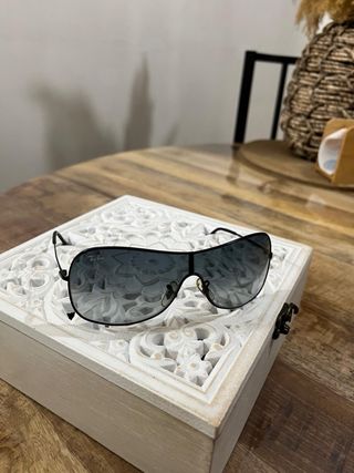 Gafas de sol Ray-Ban negras y grises