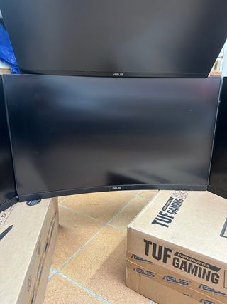 Monitores ASUS Gaming Curvos (Pack 3)