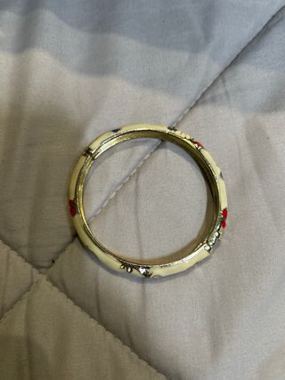 Pulsera esmaltada con mariposas