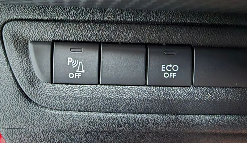 Peugeot 2008 1.2 Pure Tech S&S Allure Aut. 2018, foto 11