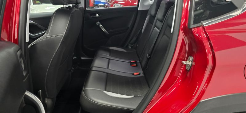Peugeot 2008 1.2 Pure Tech S&S Allure Aut. 2018, foto 20