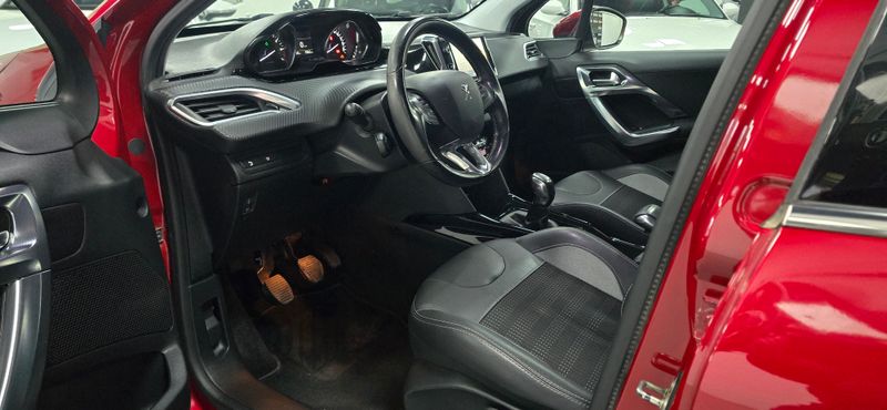 Peugeot 2008 1.2 Pure Tech S&S Allure Aut. 2018, foto 26