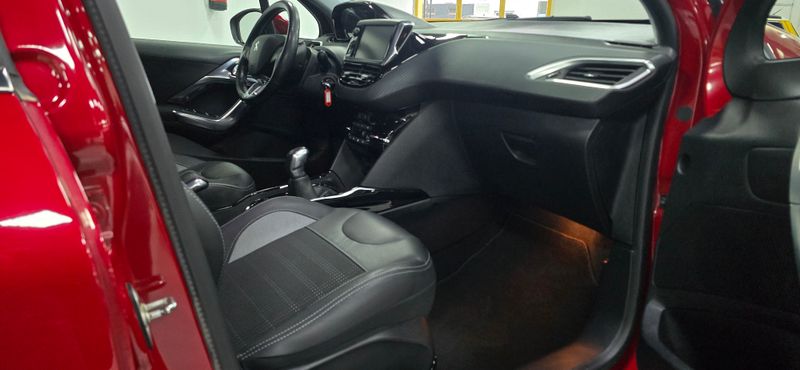 Peugeot 2008 1.2 Pure Tech S&S Allure Aut. 2018, foto 28