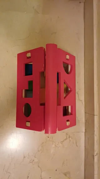 Granja de madera para aprender formas