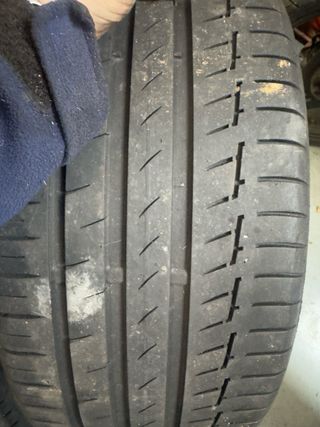 Neumatico semi nuevo