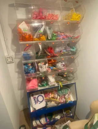 Botes para chuches con mueble debajo