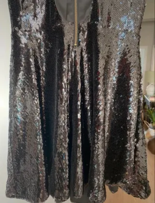 Vestido negro lentejuelas zara