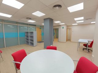 Local comercial en venta en Les Corts en Barcelona