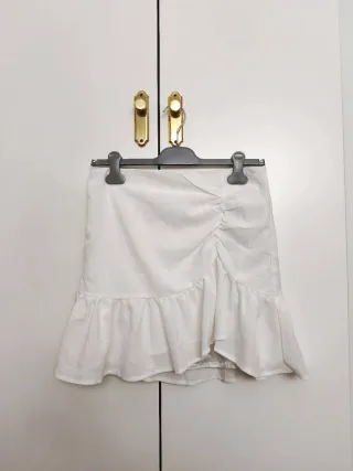 Minifalda blanca con fruncido de Shein