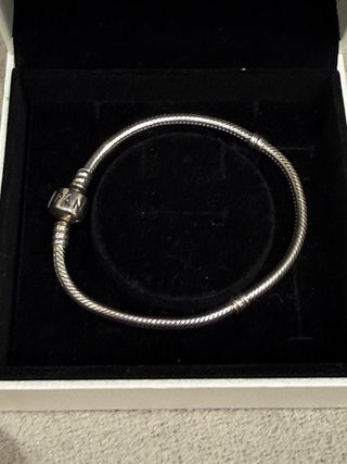 Pulsera Pandora Plata.