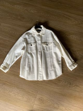 Sobrecamisa oversize de pana de Zara Talla XS