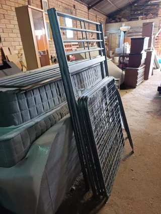 Litera metálica Ikea Svarta con 2 Colchones