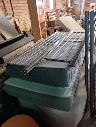 Litera metálica Ikea Svarta con 2 Colchones