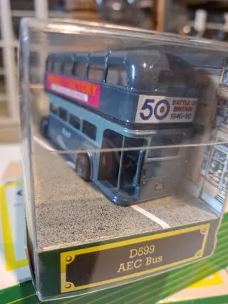 Autobús Corgi Classic Models AEC