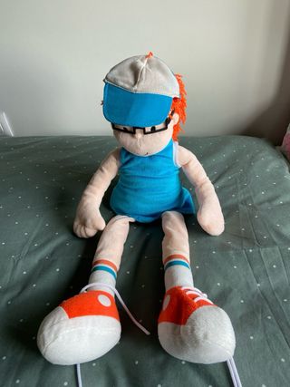 Muñeca Mica la Viajera. Está nueva