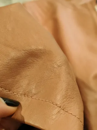 Chaqueta Rosa Palo Con Brillantes y Perlas