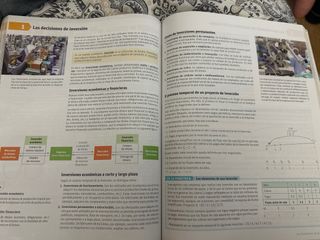 Economía. 2 Bachillerato. Savia (Spanish Edition)