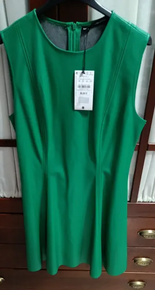 Vestido de piel verde Talla M