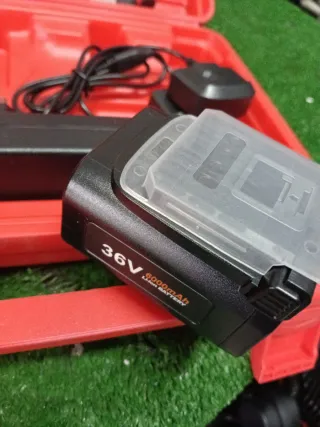 Cesoia Batteria 36V con Caricabatterie