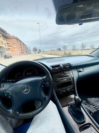 Mercedes-Benz Clase C 2001