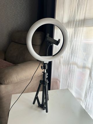 Trípode con Aro de Luz y Soporte Móvil