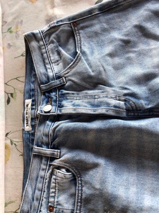 Jeans strappati blu