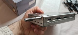 Consola Open Pandora Linux 1GHz Plata