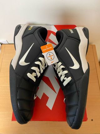 Zapatillas Nike Total 90 Negras y Blancas