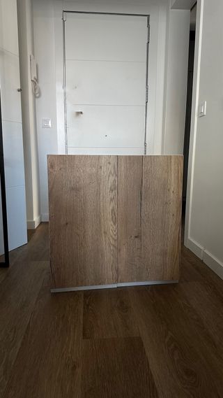 Mueble de baño blanco y madera roble