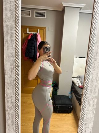 Conjunto deportivo Ellesse gris y rosa