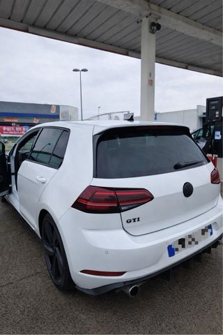 Volkswagen Golf GTI 7.5 2.0 230 CV