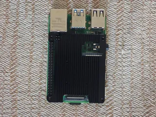 Raspberry Pi 4 Model B 4GB + 64GB SD