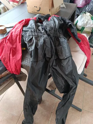 Mono de lluvia para moto