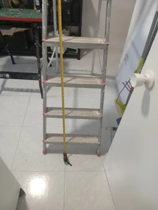 Escalera aluminio 7 peldaños