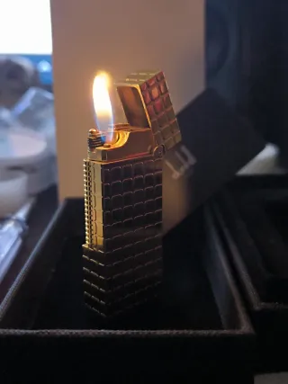 Dunhill encendedor Deluxe bañado en oro