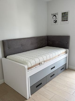 Cama con cajones gris y blanco