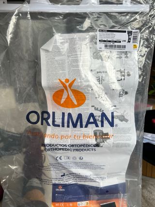 Rodillera articulada con flejes laterales