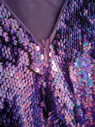 Vestido lentejuelas morado manga larga