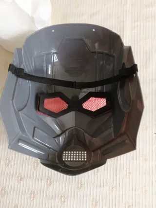 Casco Ant-Man