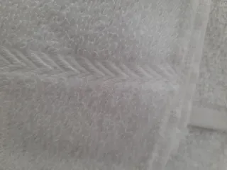 Due coordinati di spugna in cotone. Nuovi