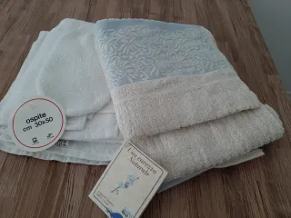 Due coordinati di spugna in cotone. Nuovi