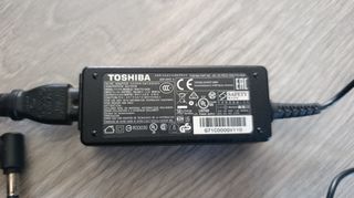 Cargador Toshiba