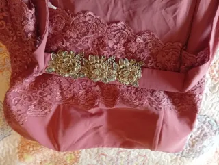 Vestido de fiesta palabra de honor con pedrería