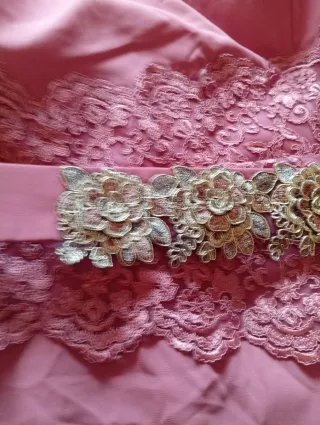 Vestido de fiesta palabra de honor con pedrería