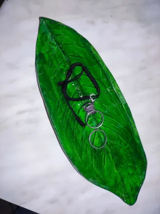 Portaoggetti in gesso resina foglia verde