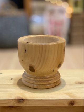 Mortero artesanal de madera de ciprés