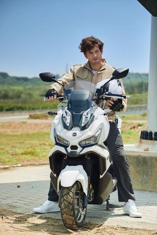 Sym ADX 125 ABS * Regalo Seguro